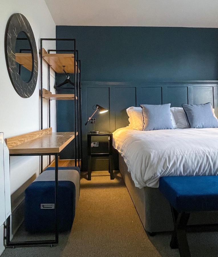 Herriots Hotel Скиптън Екстериор снимка