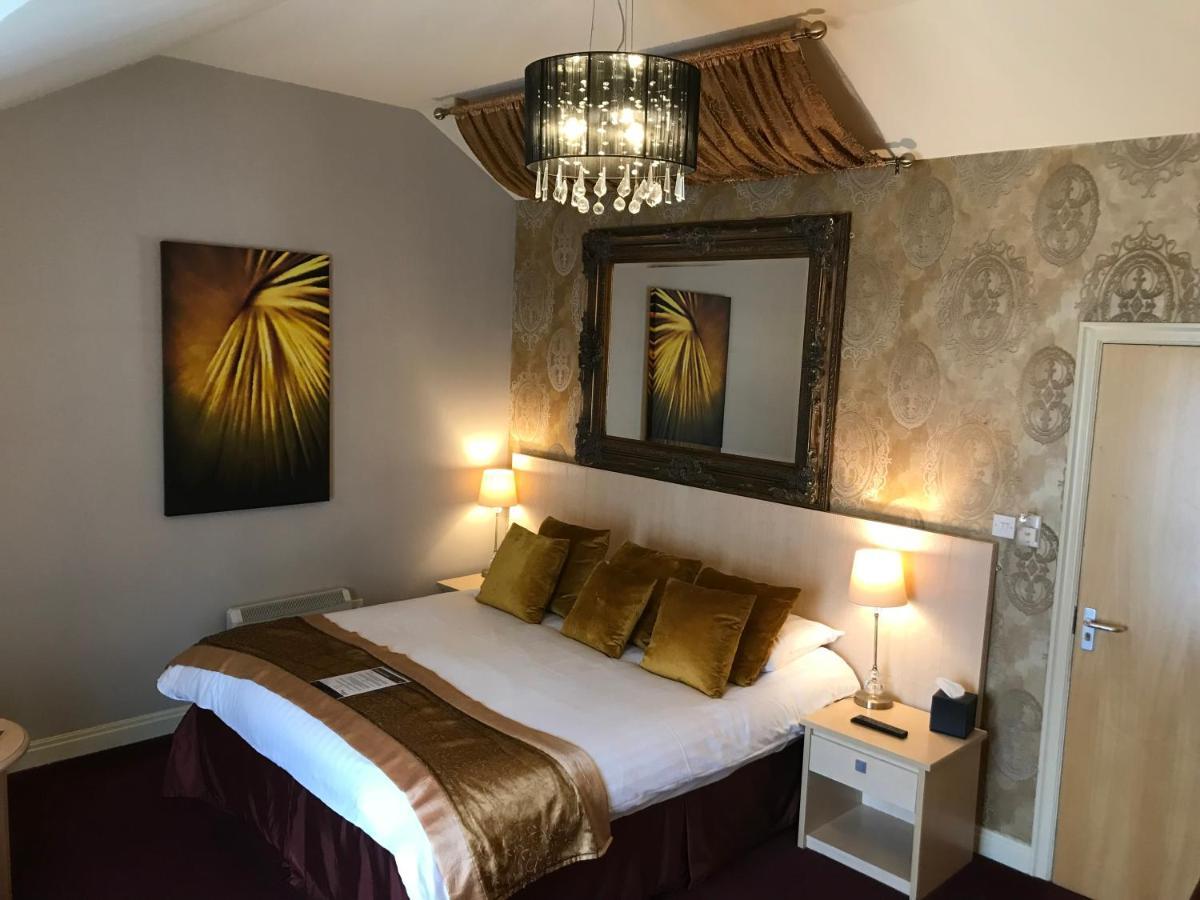Herriots Hotel Скиптън Екстериор снимка