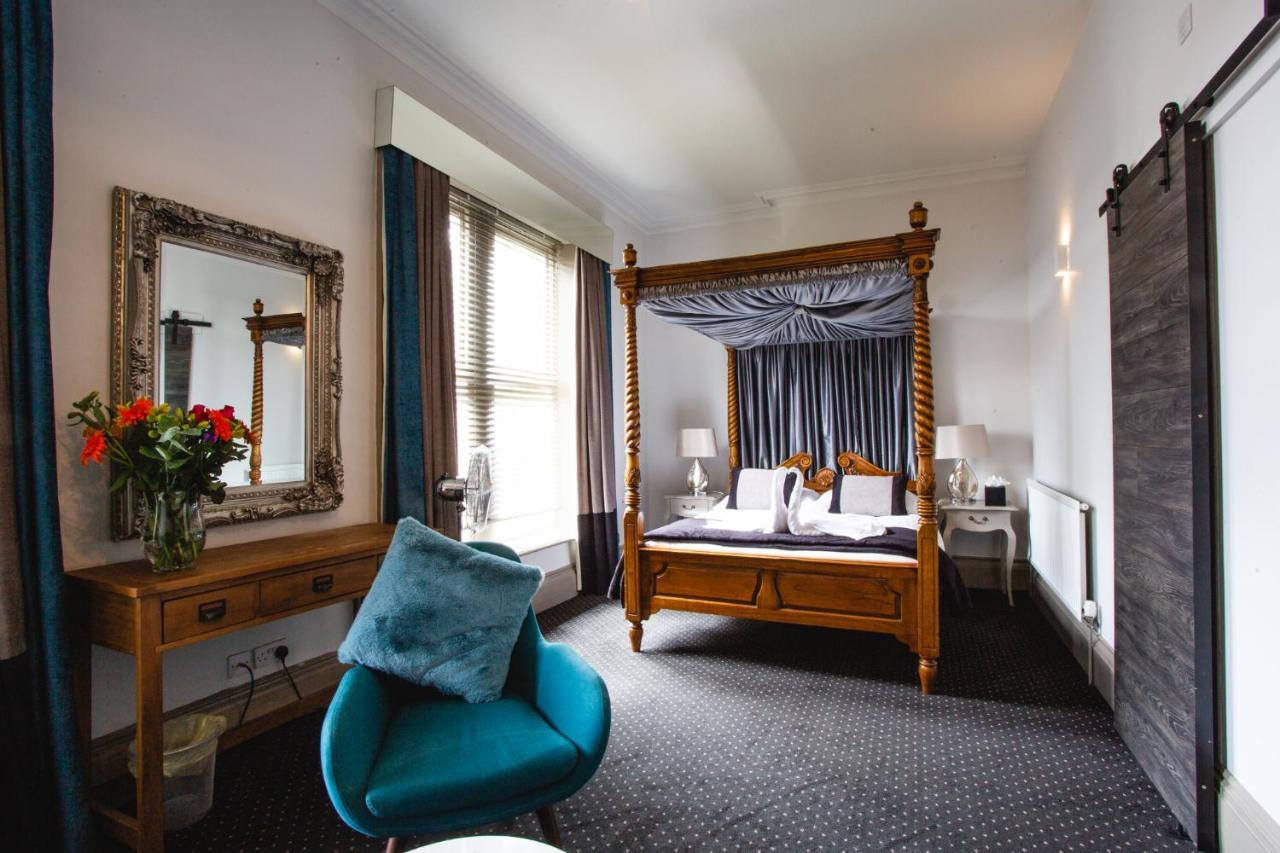 Herriots Hotel Скиптън Екстериор снимка
