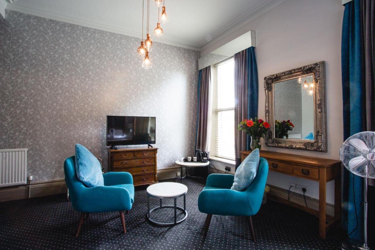 Herriots Hotel Скиптън Екстериор снимка