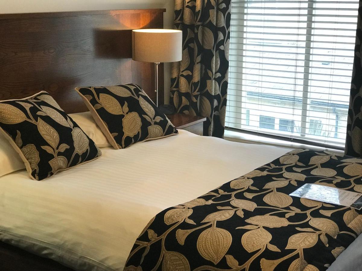 Herriots Hotel Скиптън Екстериор снимка